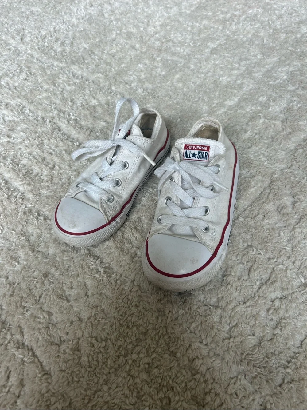 Converse girl boy white classic lace up tennis shoes size 9